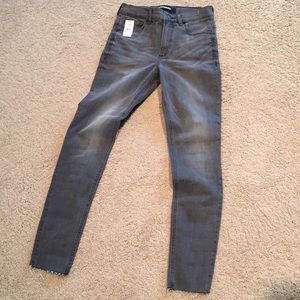 Distressed High Rise Skinny Jeans